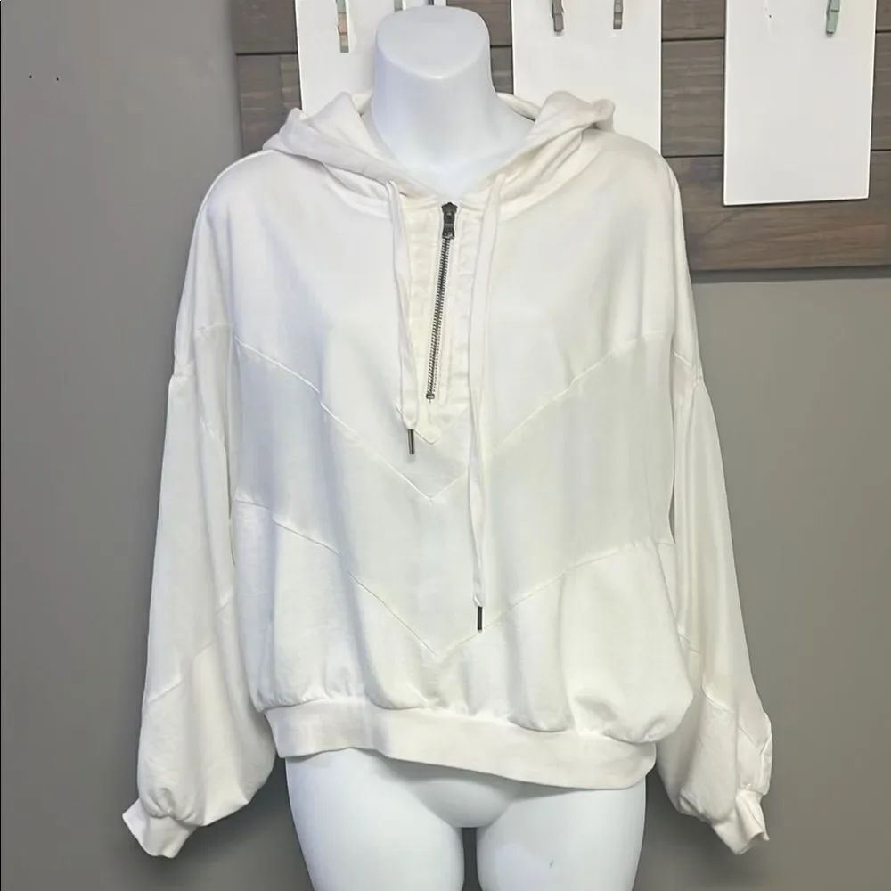 Victoria’s Secret Cream Hooded Pullover Zip Up Sweatshirt-Medium